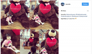 Antuasiasme Pengunjung Foto dengan Giant Teddy Bear di Bali Airport - Isavelia
